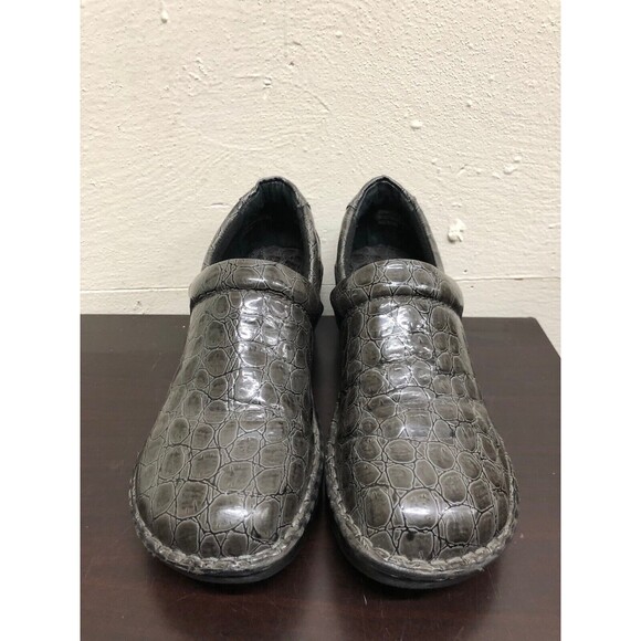 BOC Born Concepts Clogs Crocodile Embossed man made material Gray Shoes SZ US 9 - Picture 2 of 12